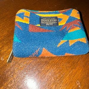 Pendleton Accordion Aztec Pattern Wallet